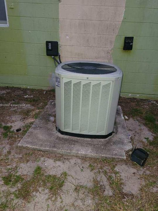 A/ C unit