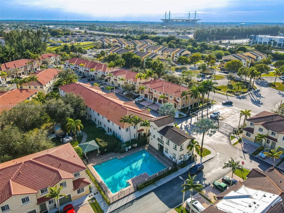 Vendido Recientemente: $420,000 (4 camas, 3 baños, 1689 Pies cuadrados)