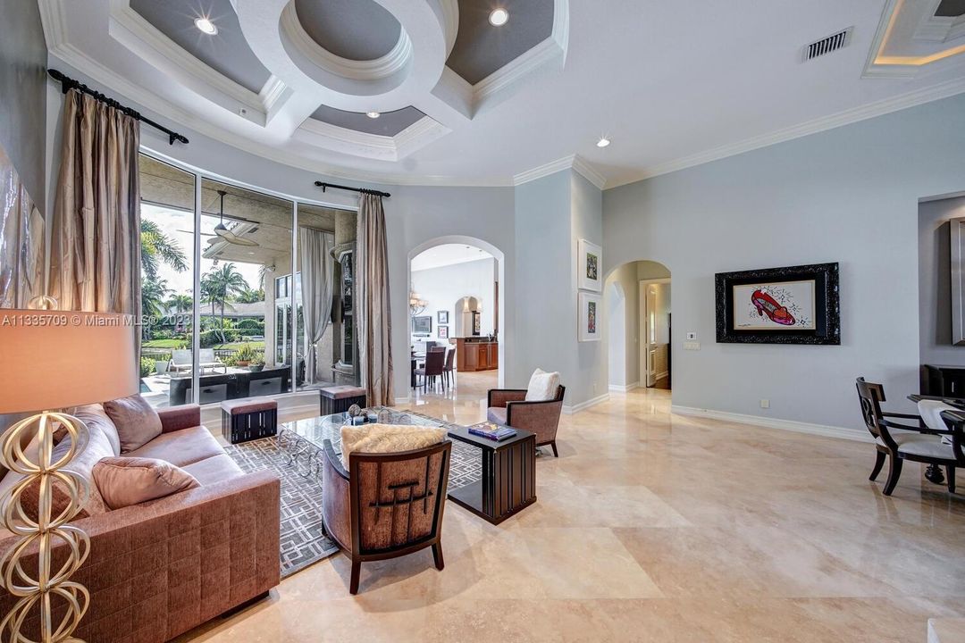 Recently Sold: $1,785,000 (5 beds, 5 baths, 3818 Square Feet)