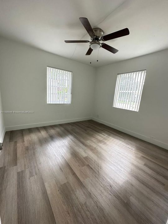 最近租的: $2,499 (3 贝兹, 1 浴室, 1119 平方英尺)