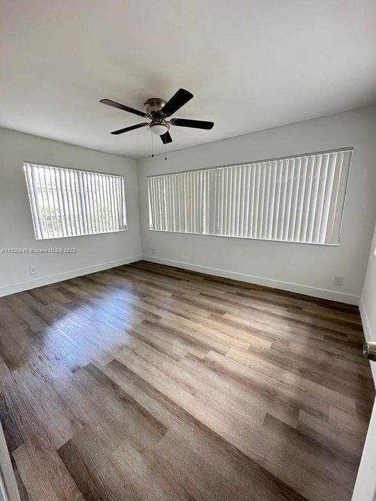 最近租的: $2,499 (3 贝兹, 1 浴室, 1119 平方英尺)