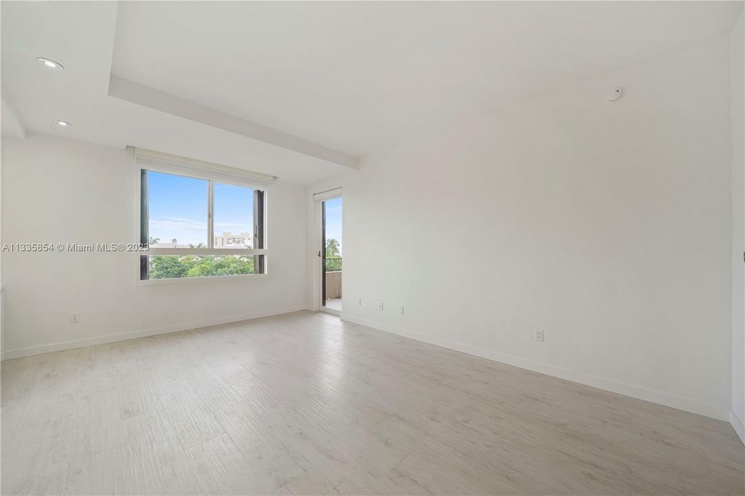 Recently Sold: $1,299,000 (2 beds, 2 baths, 1464 Square Feet)