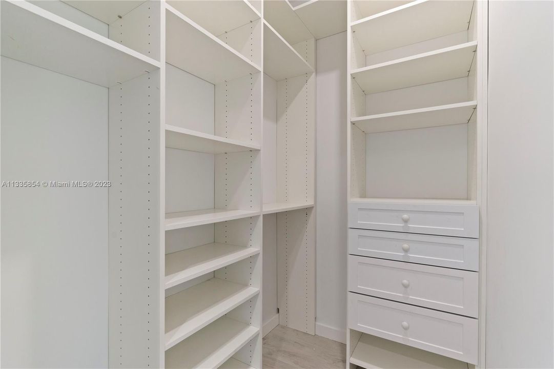 Recently Sold: $1,299,000 (2 beds, 2 baths, 1464 Square Feet)