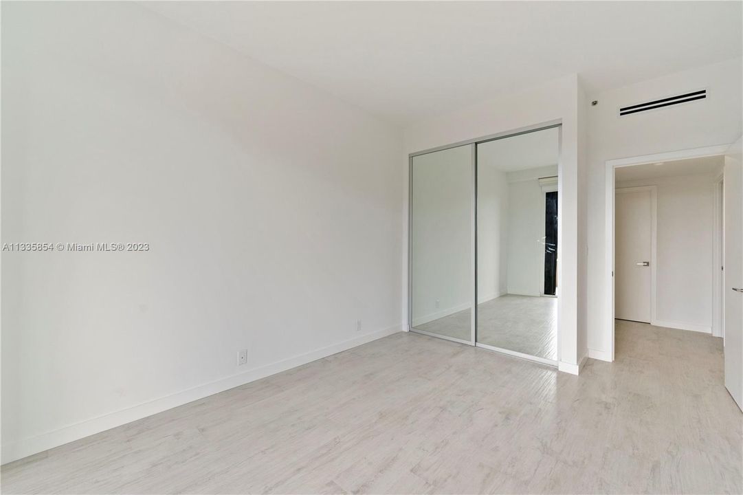 Recently Sold: $1,299,000 (2 beds, 2 baths, 1464 Square Feet)