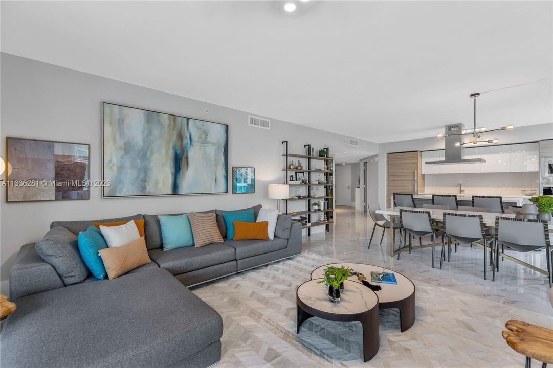 Recently Sold: $1,600,000 (3 beds, 3 baths, 1892 Square Feet)