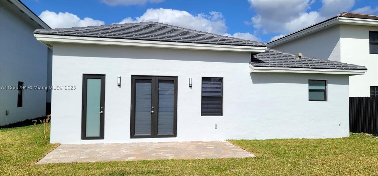 Recently Rented: $4,600 (4 beds, 4 baths, 2696 Square Feet)