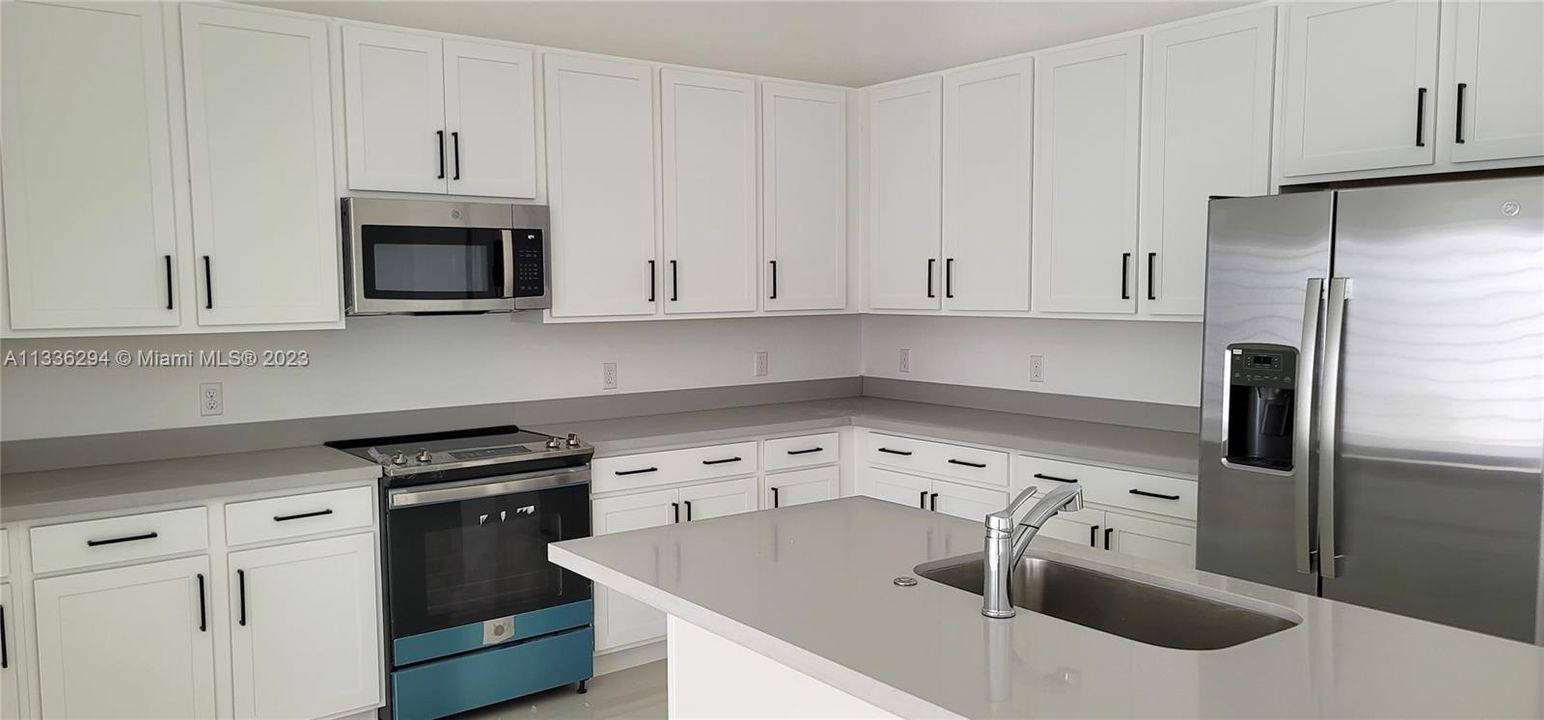 Recently Rented: $4,600 (4 beds, 4 baths, 2696 Square Feet)