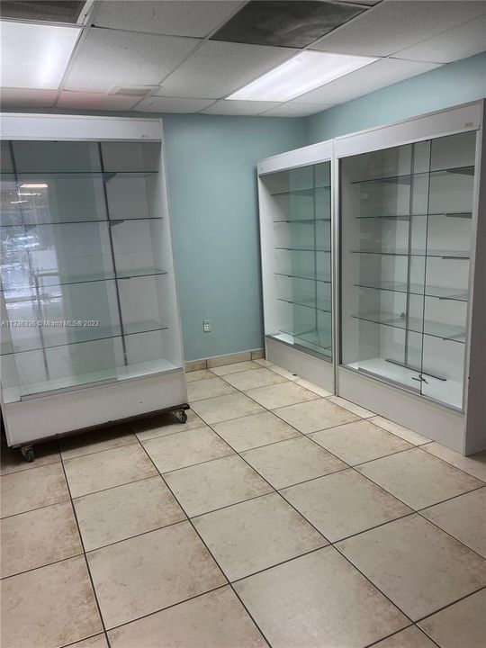 Recently Rented: $3,000 (0 beds, 0 baths, 0 Square Feet)