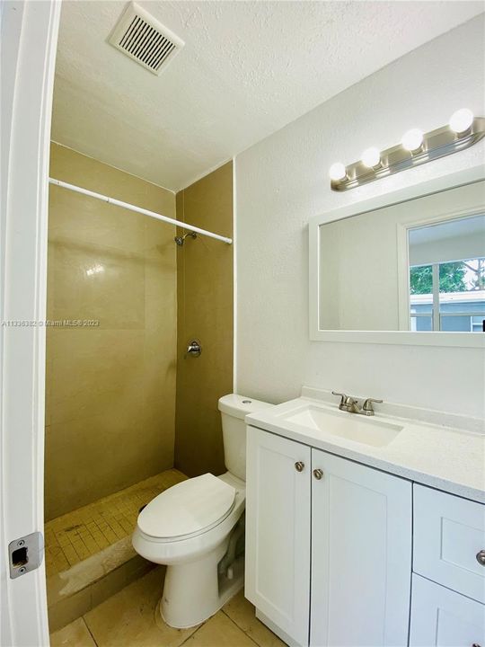 最近售出: $665,000 (0 贝兹, 0 浴室, 1655 平方英尺)
