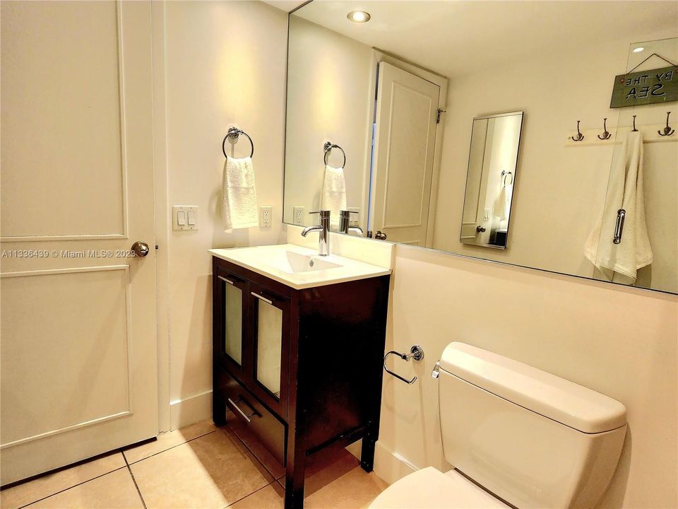 最近租的: $5,500 (2 贝兹, 2 浴室, 1404 平方英尺)