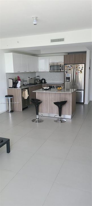 Недавно арендовано: $3,150 (2 спален, 2 ванн, 960 Квадратных фут)