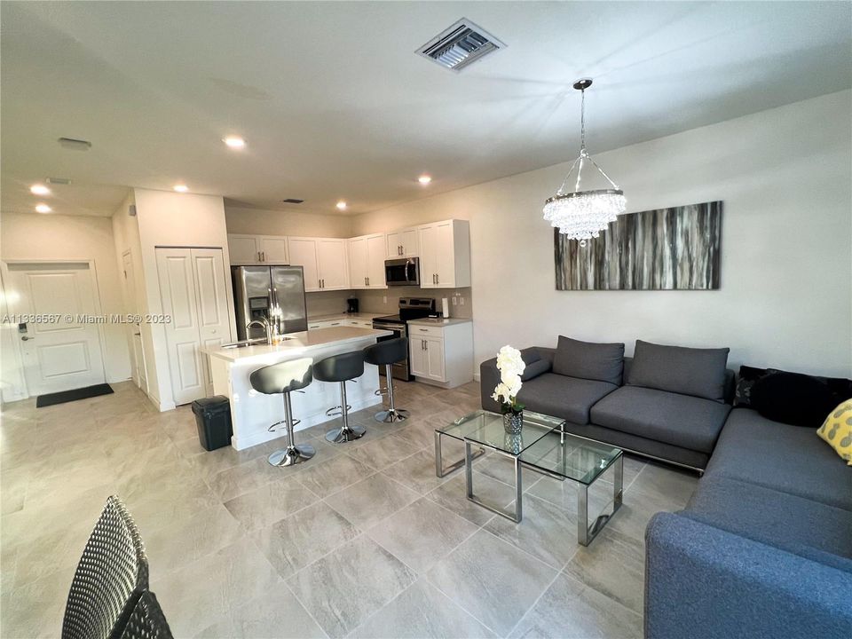 Recently Sold: $540,000 (3 beds, 2 baths, 1704 Square Feet)