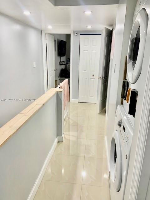 Recently Sold: $230,000 (1 beds, 1 baths, 1125 Square Feet)