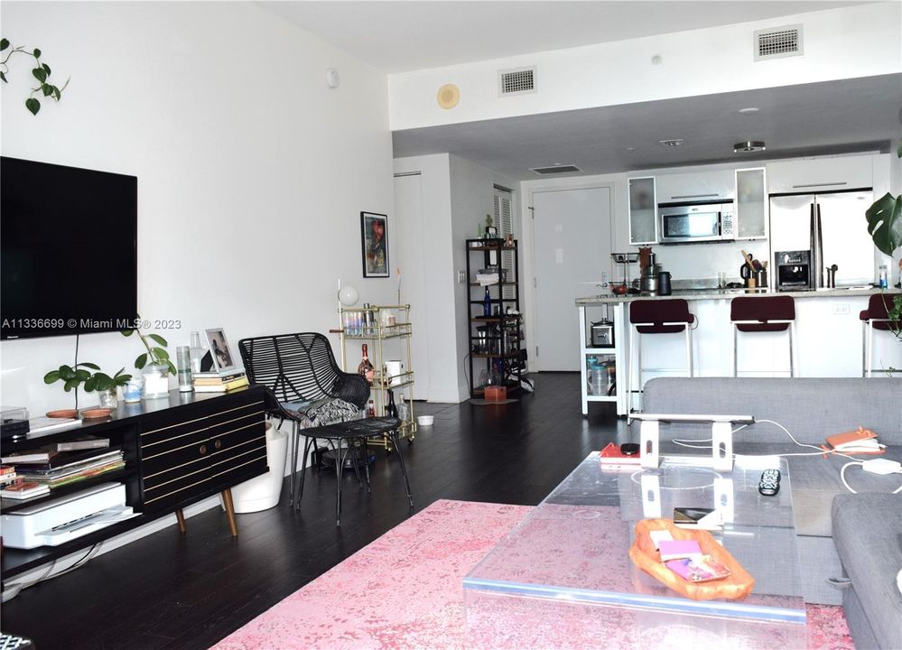 Recently Rented: $2,600 (1 beds, 1 baths, 789 Square Feet)
