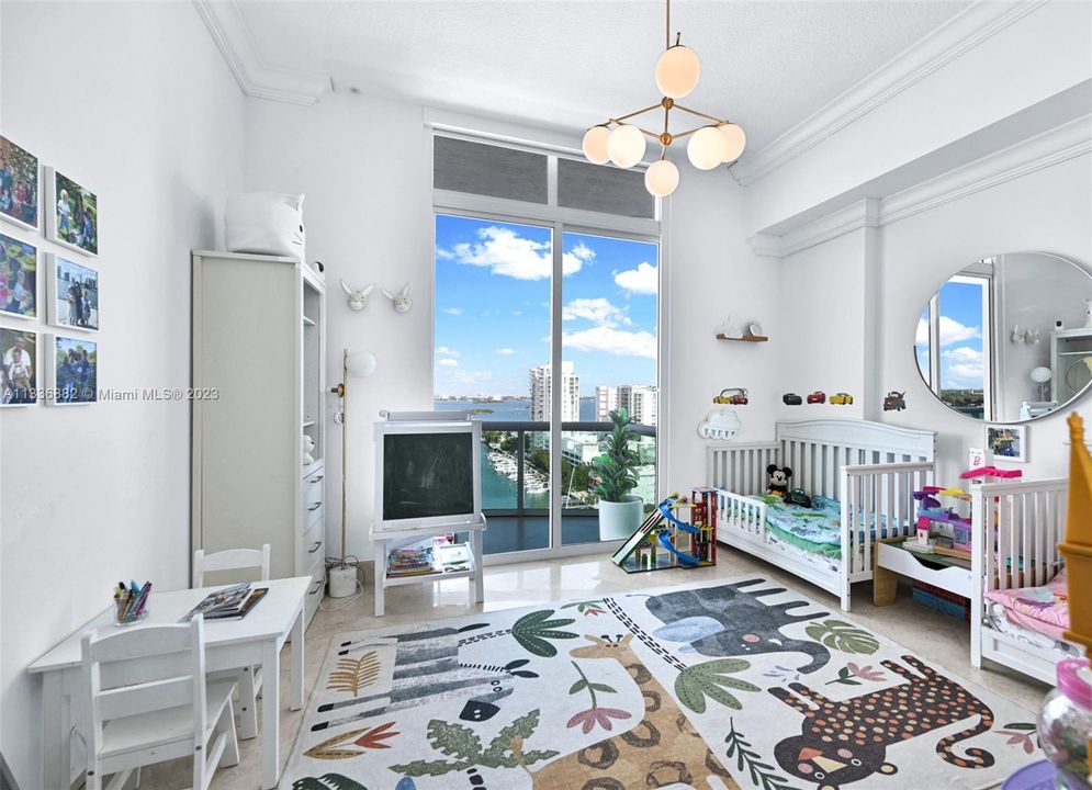Recently Sold: $675,000 (2 beds, 2 baths, 1274 Square Feet)
