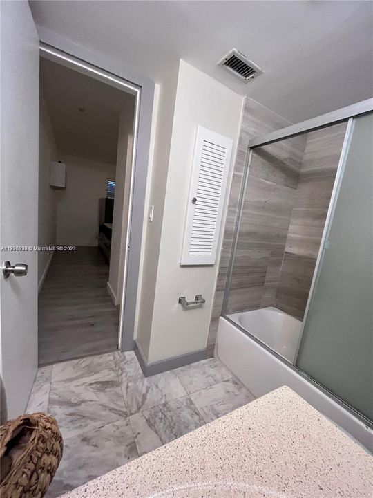Недавно арендовано: $2,200 (2 спален, 1 ванн, 860 Квадратных фут)