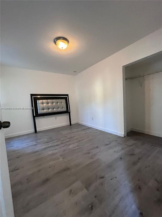 Recently Rented: $2,200 (2 beds, 1 baths, 860 Square Feet)