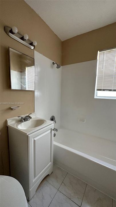 Недавно арендовано: $2,800 (5 спален, 2 ванн, 1320 Квадратных фут)