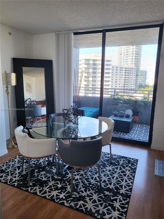 Recently Sold: $508,000 (1 beds, 1 baths, 793 Square Feet)