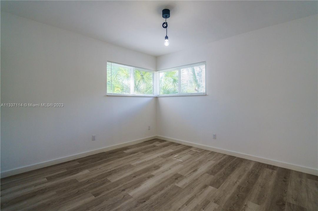 Recently Rented: $4,100 (2 beds, 2 baths, 895 Square Feet)