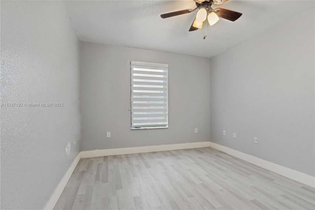 Active With Contract: $3,500 (3 beds, 2 baths, 1520 Square Feet)