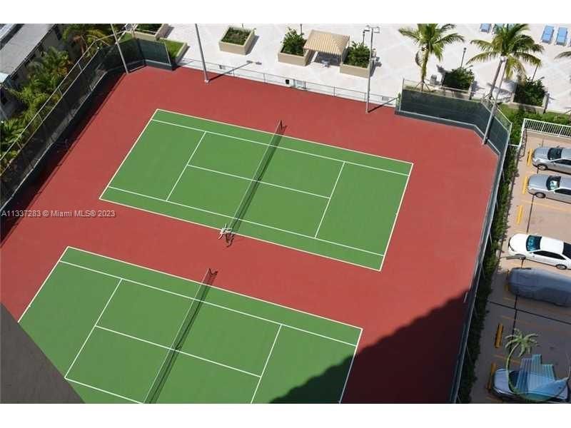 2 lighted tennis courts