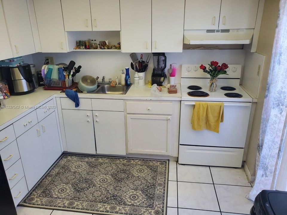 Vendido Recientemente: $145,000 (2 camas, 1 baños, 1008 Pies cuadrados)