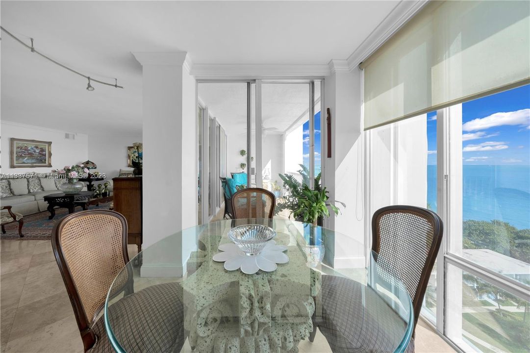 Recently Sold: $1,699,000 (2 beds, 2 baths, 1875 Square Feet)