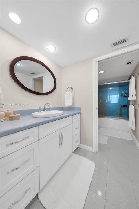 Recently Sold: $1,699,000 (2 beds, 2 baths, 1875 Square Feet)