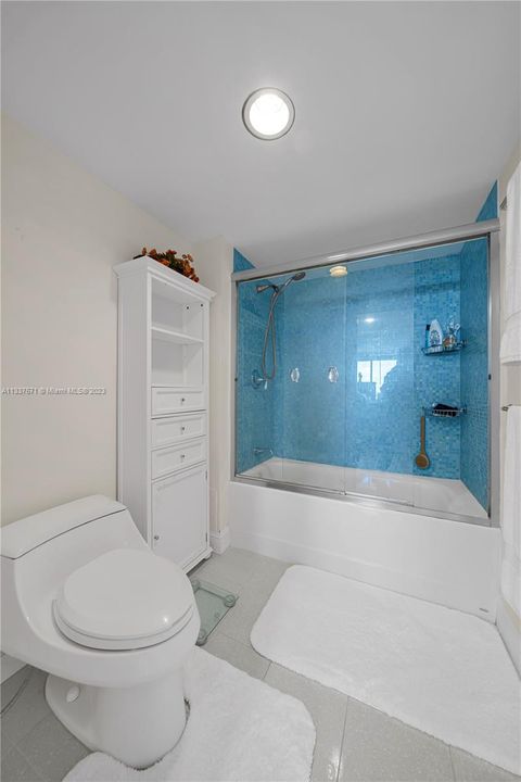 Recently Sold: $1,699,000 (2 beds, 2 baths, 1875 Square Feet)