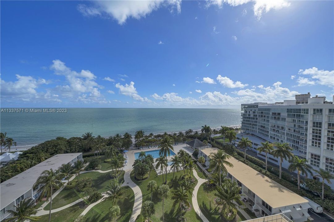 Recently Sold: $1,699,000 (2 beds, 2 baths, 1875 Square Feet)