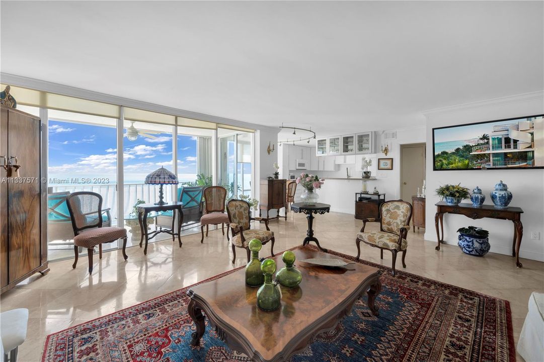 Recently Sold: $1,699,000 (2 beds, 2 baths, 1875 Square Feet)