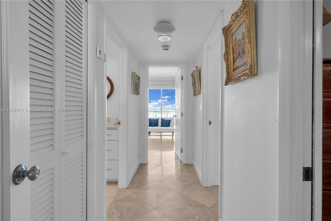 Recently Sold: $1,699,000 (2 beds, 2 baths, 1875 Square Feet)