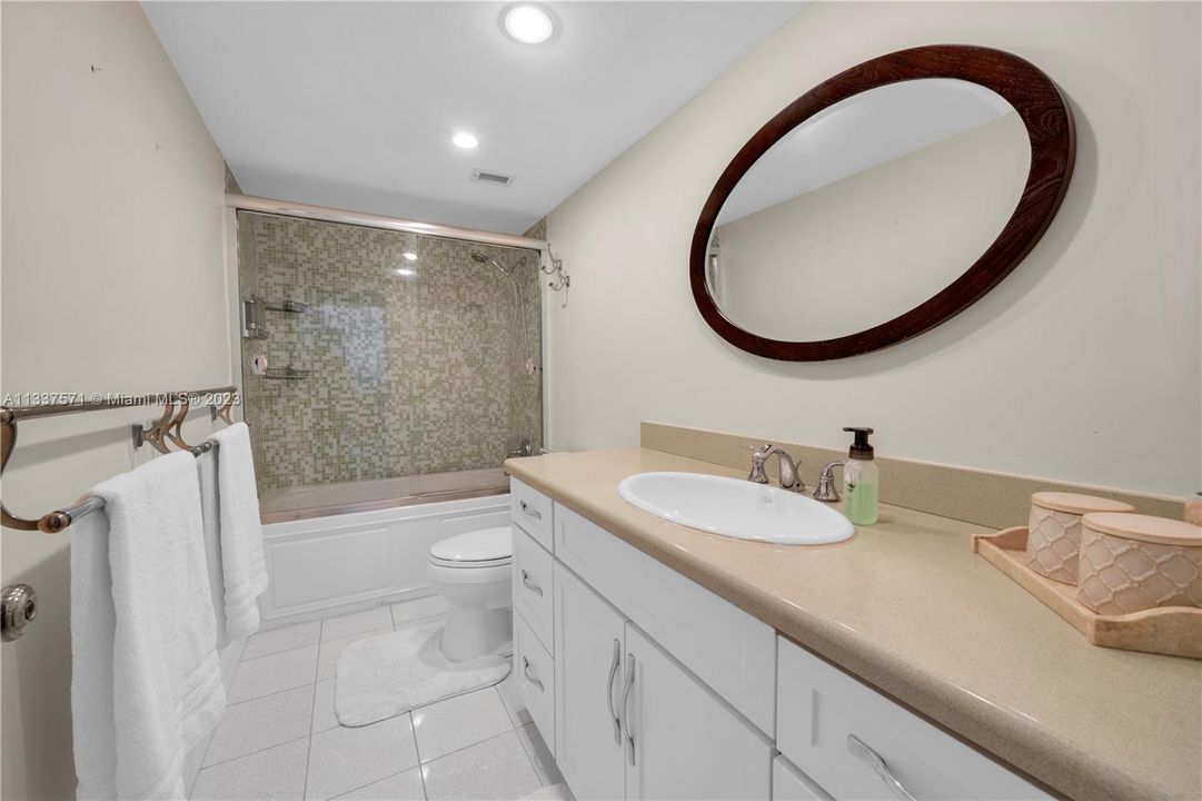 Recently Sold: $1,699,000 (2 beds, 2 baths, 1875 Square Feet)