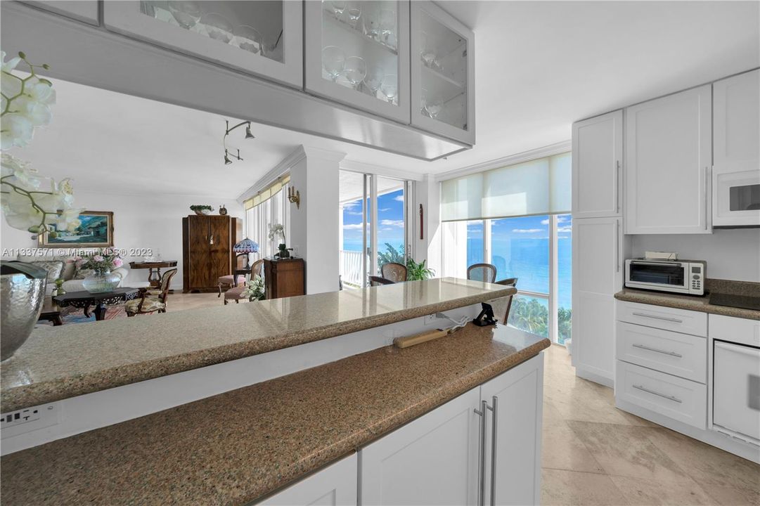 Recently Sold: $1,699,000 (2 beds, 2 baths, 1875 Square Feet)