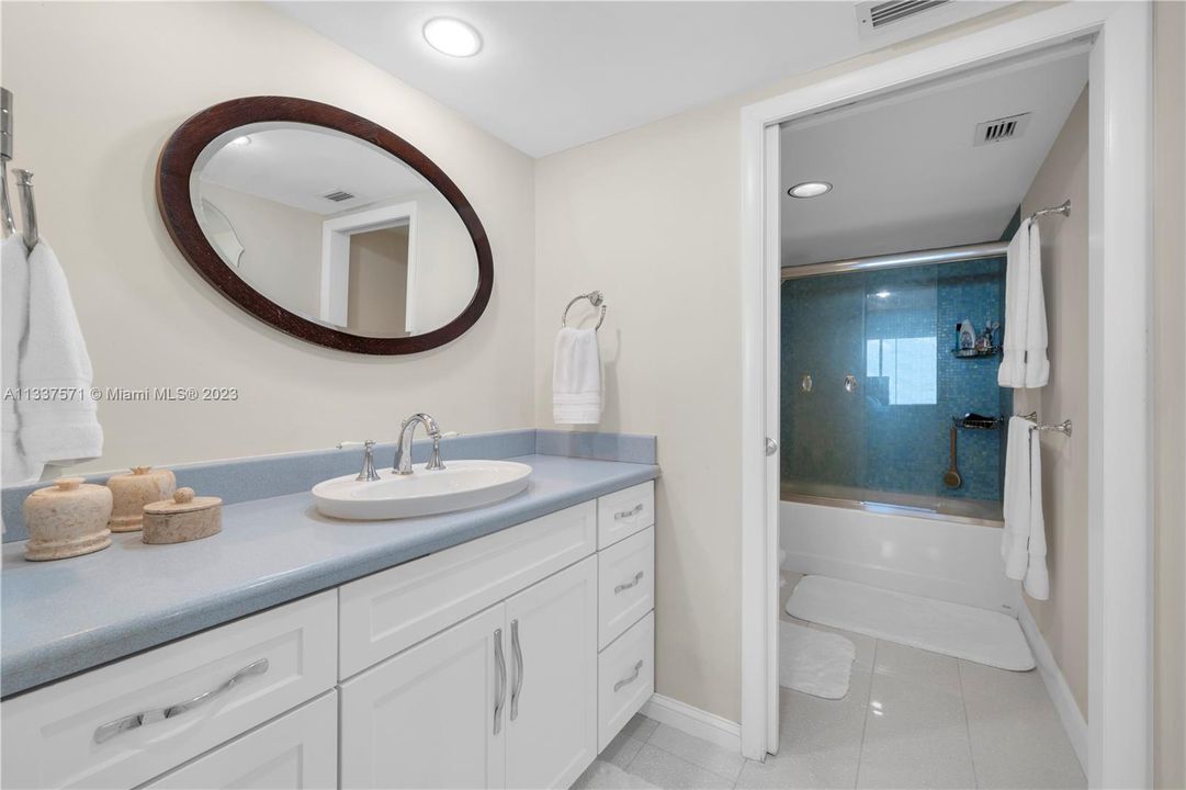 Recently Sold: $1,699,000 (2 beds, 2 baths, 1875 Square Feet)