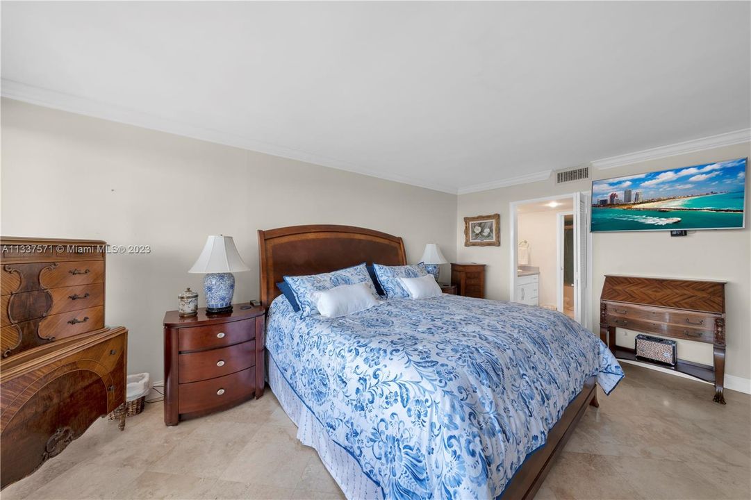 Recently Sold: $1,699,000 (2 beds, 2 baths, 1875 Square Feet)