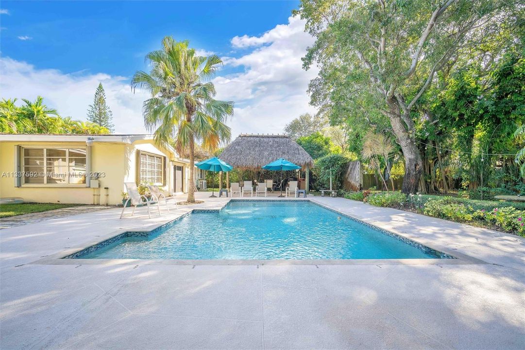 Recently Sold: $1,485,000 (3 beds, 2 baths, 2360 Square Feet)