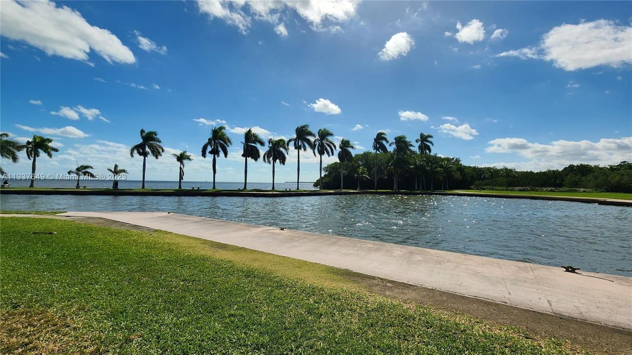 Deering Estate within walking distance