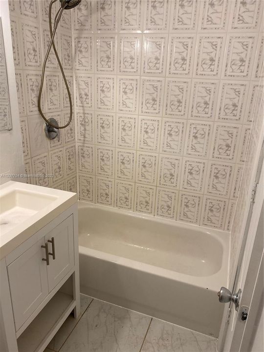 Недавно арендовано: $2,400 (1 спален, 1 ванн, 779 Квадратных фут)