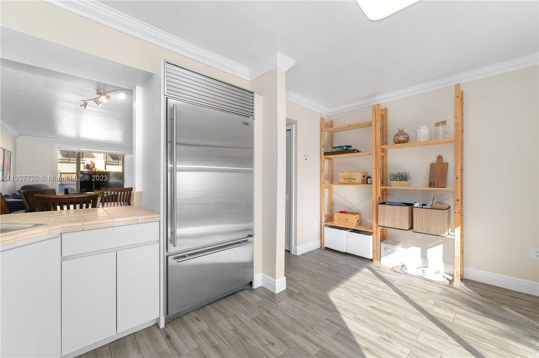 Недавно продано: $420,000 (2 спален, 1 ванн, 1152 Квадратных фут)