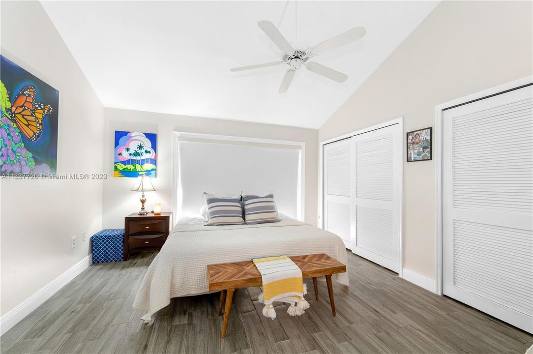 Недавно продано: $420,000 (2 спален, 1 ванн, 1152 Квадратных фут)