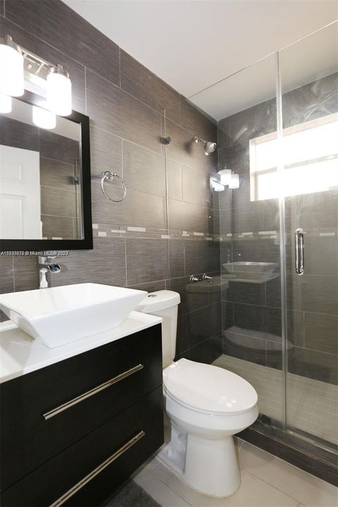 Недавно арендовано: $1,950 (1 спален, 1 ванн, 0 Квадратных фут)