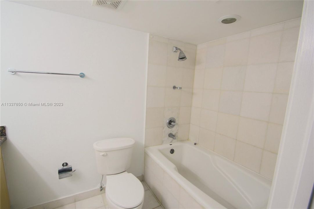 最近租的: $2,900 (1 贝兹, 1 浴室, 939 平方英尺)