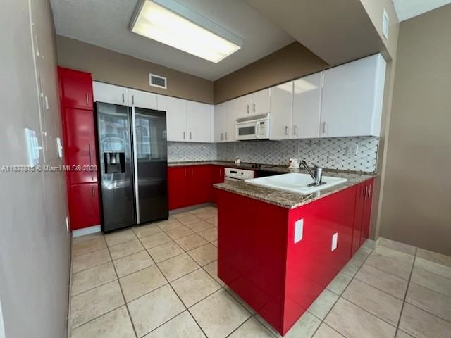 Recently Rented: $2,700 (1 beds, 1 baths, 800 Square Feet)