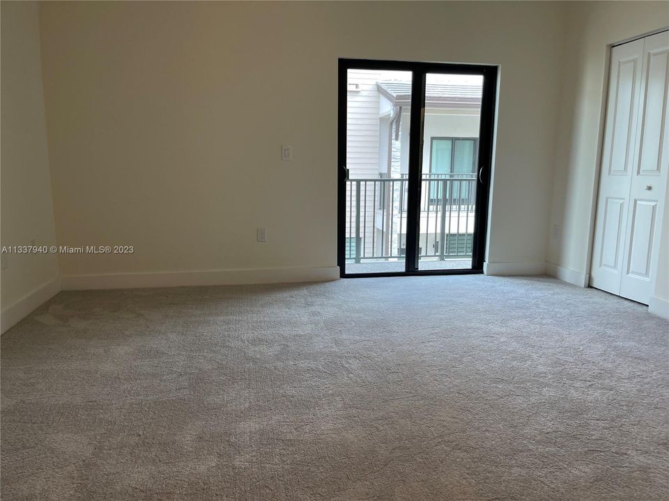 Recently Rented: $3,800 (3 beds, 2 baths, 0 Square Feet)