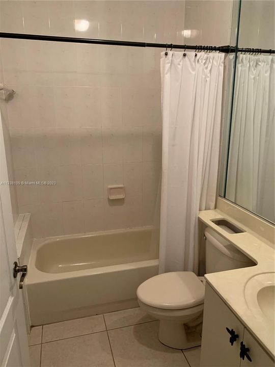 最近租的: $2,700 (3 贝兹, 2 浴室, 1330 平方英尺)