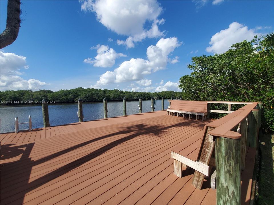 Недавно продано: $285,000 (2 спален, 2 ванн, 1107 Квадратных фут)