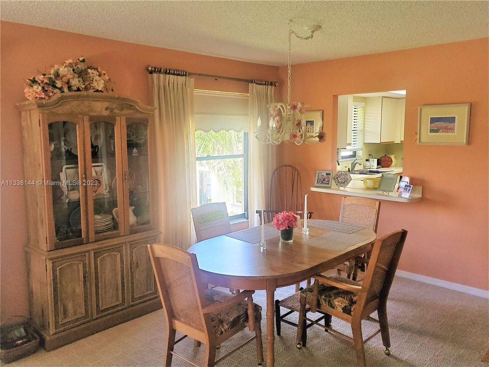 Недавно продано: $285,000 (2 спален, 2 ванн, 1107 Квадратных фут)