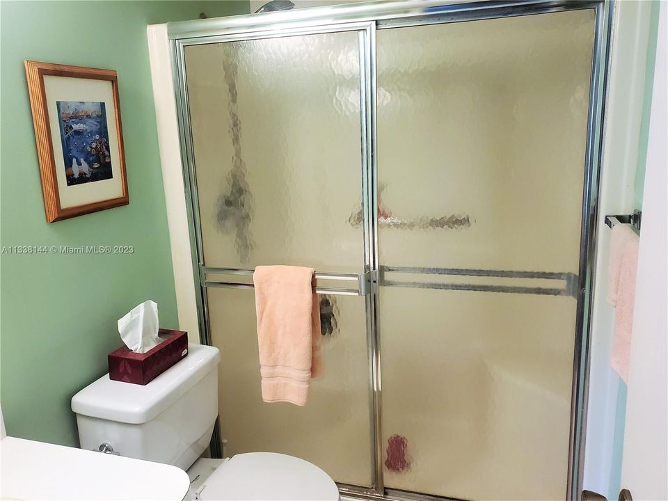 Недавно продано: $285,000 (2 спален, 2 ванн, 1107 Квадратных фут)